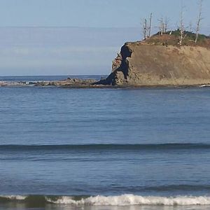 Meet your Posher, Charlie